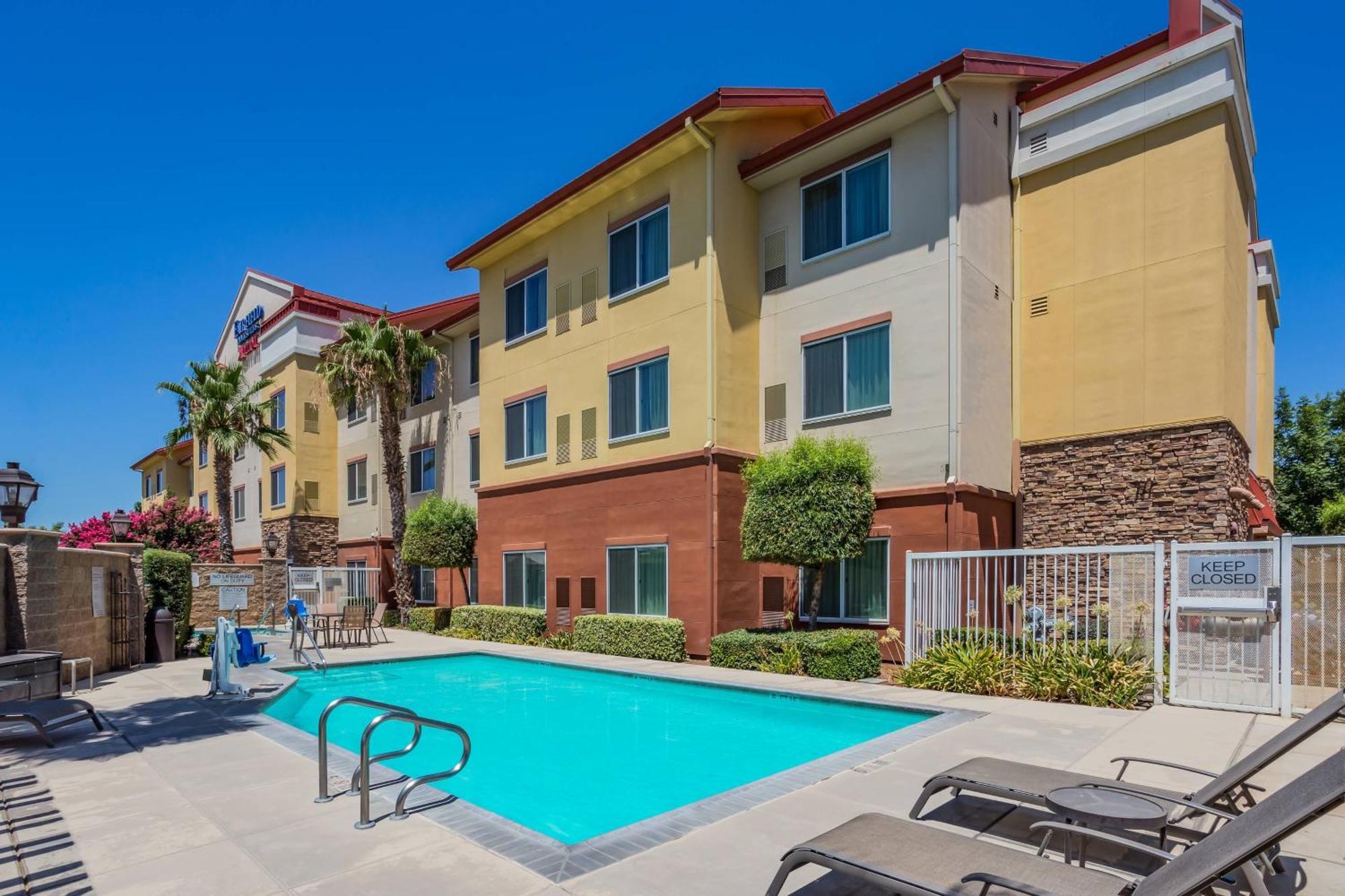 Fairfield And Hotel Turlock