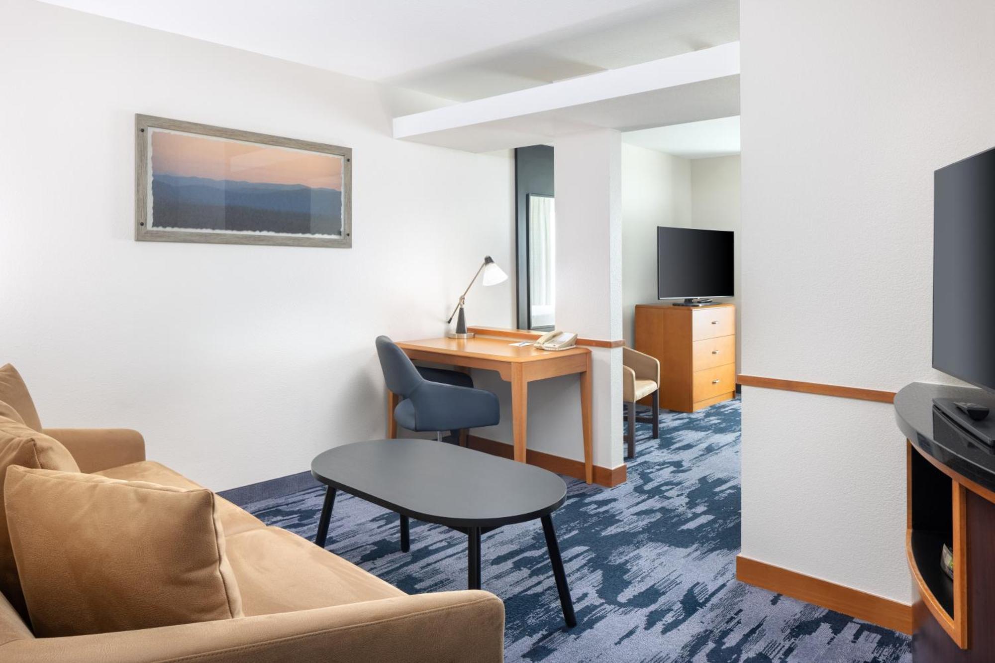 Fairfield And Hotel 3*