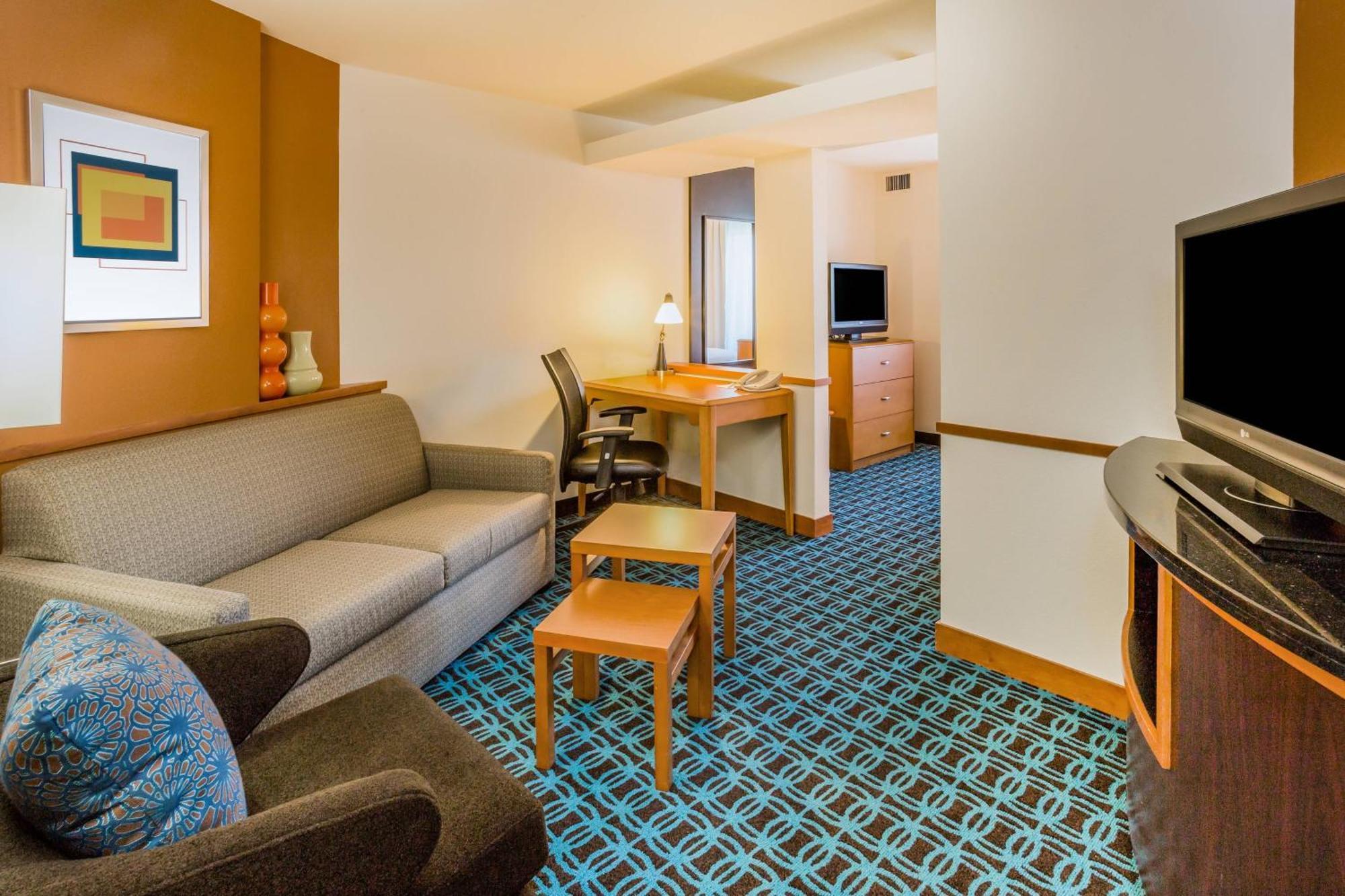 Hotel Fairfield And Turlock