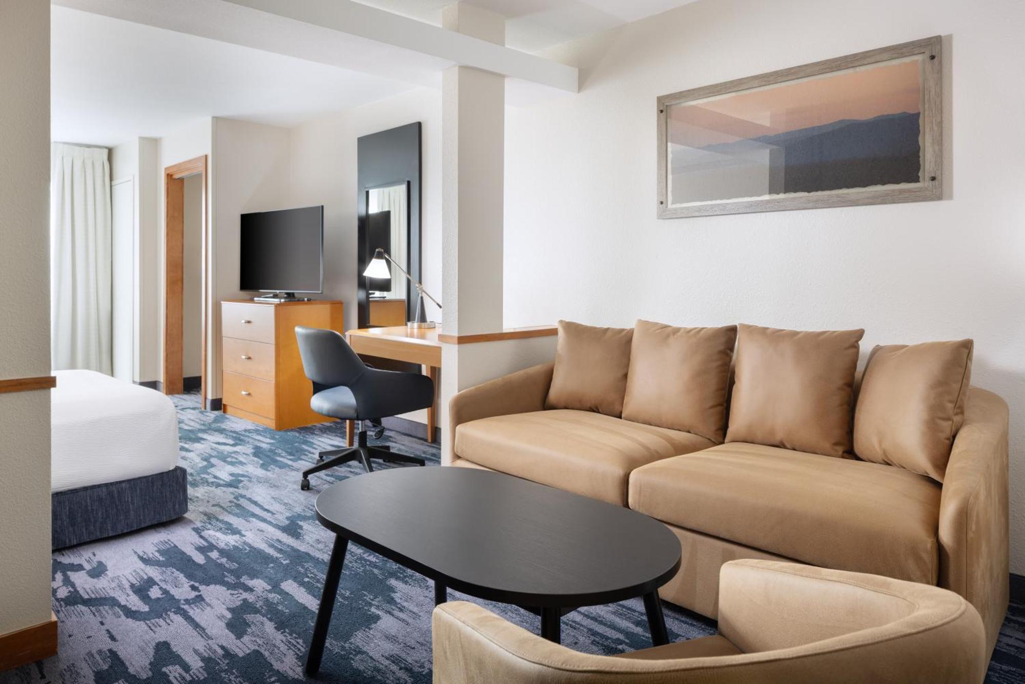 Hotel Fairfield And Turlock