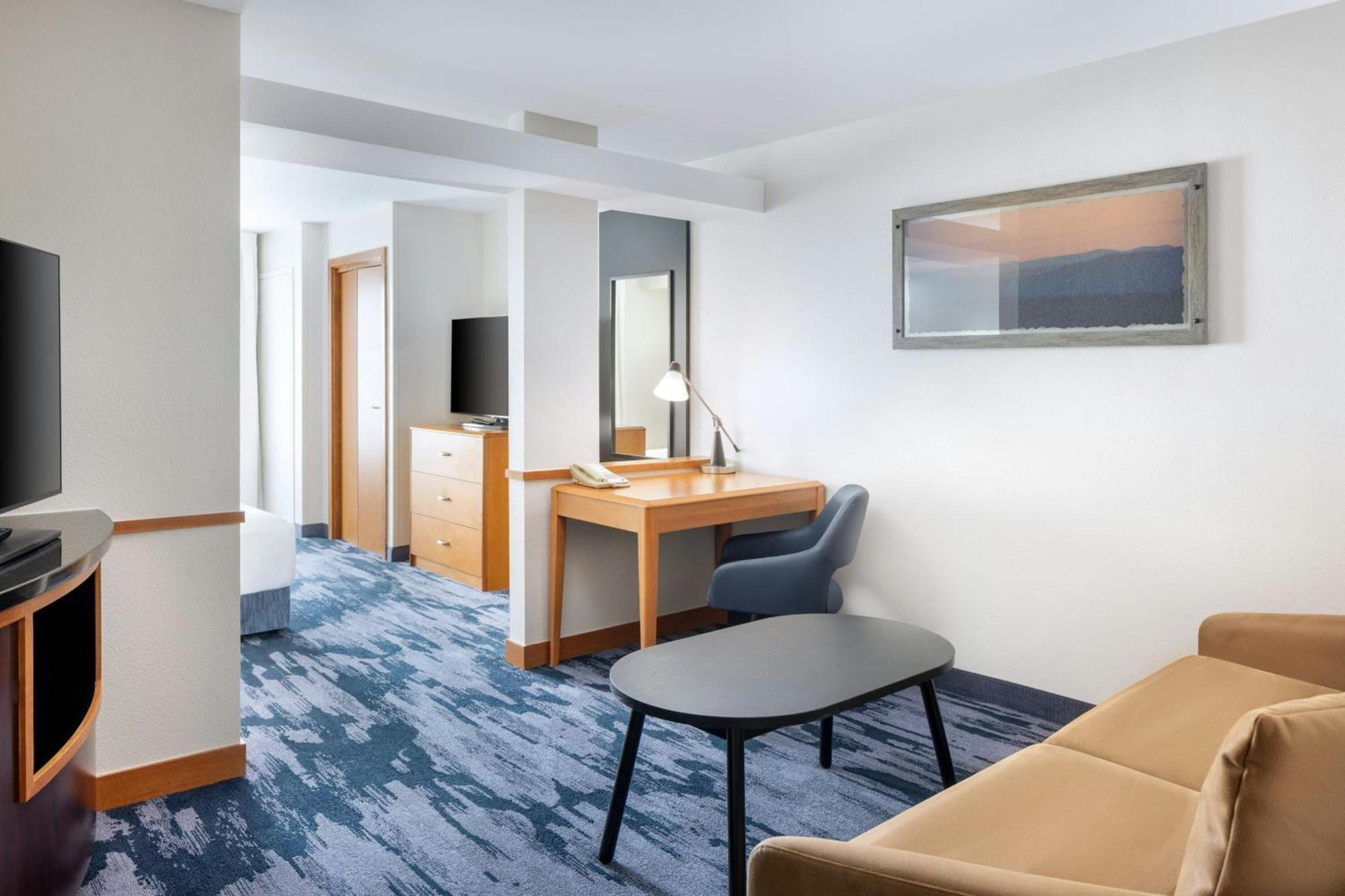 Fairfield And Hotel 3*